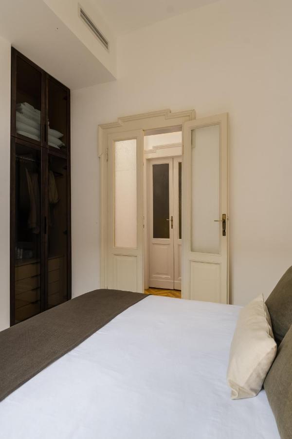 Casa Unica Milano - Elegant Apartment With Balcony - Centrale 1 Exterior foto