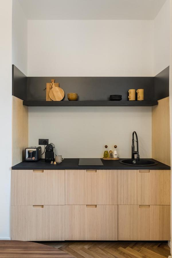Casa Unica Milano - Elegant Apartment With Balcony - Centrale 1 Exterior foto